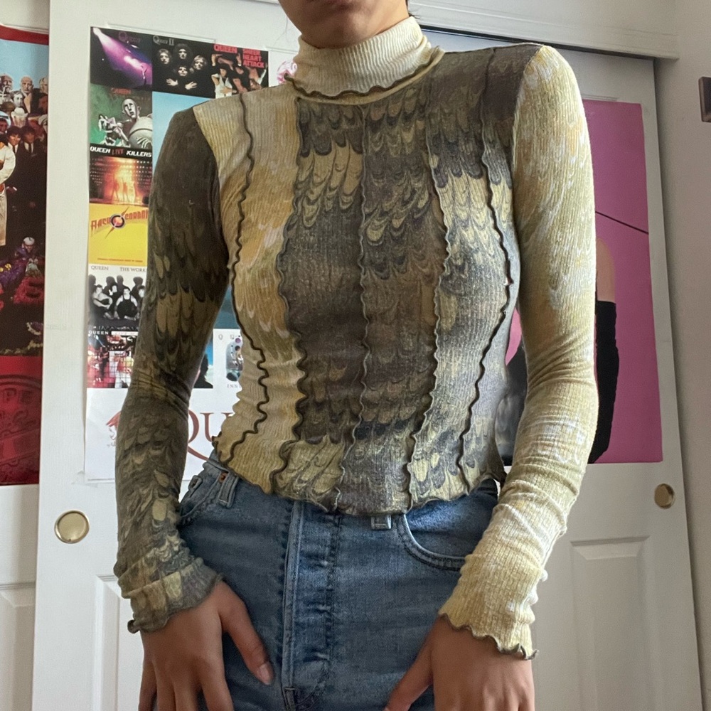 UO Long sleeve top